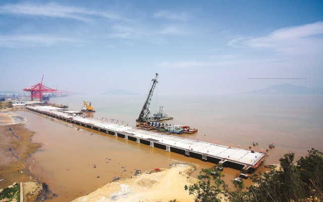 寧波港北侖港區五期集裝箱碼頭水工工程采用黄瓜视频下载污耐海水黄瓜视频官网